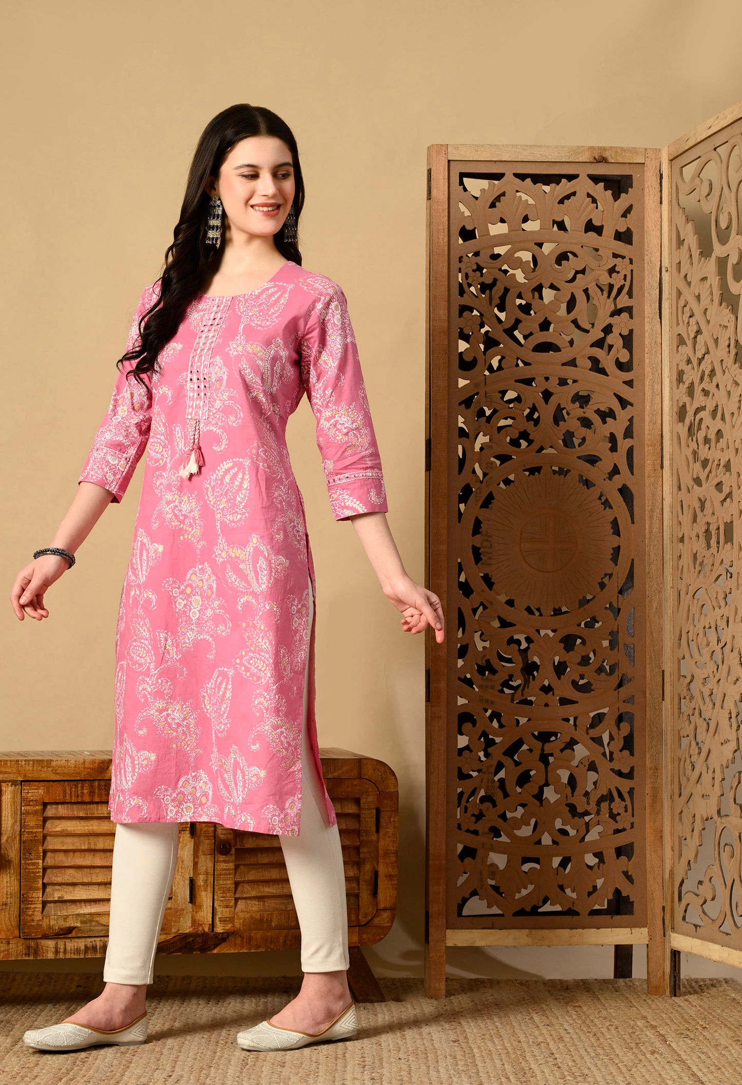 Floral Embroidered Straight Kurta