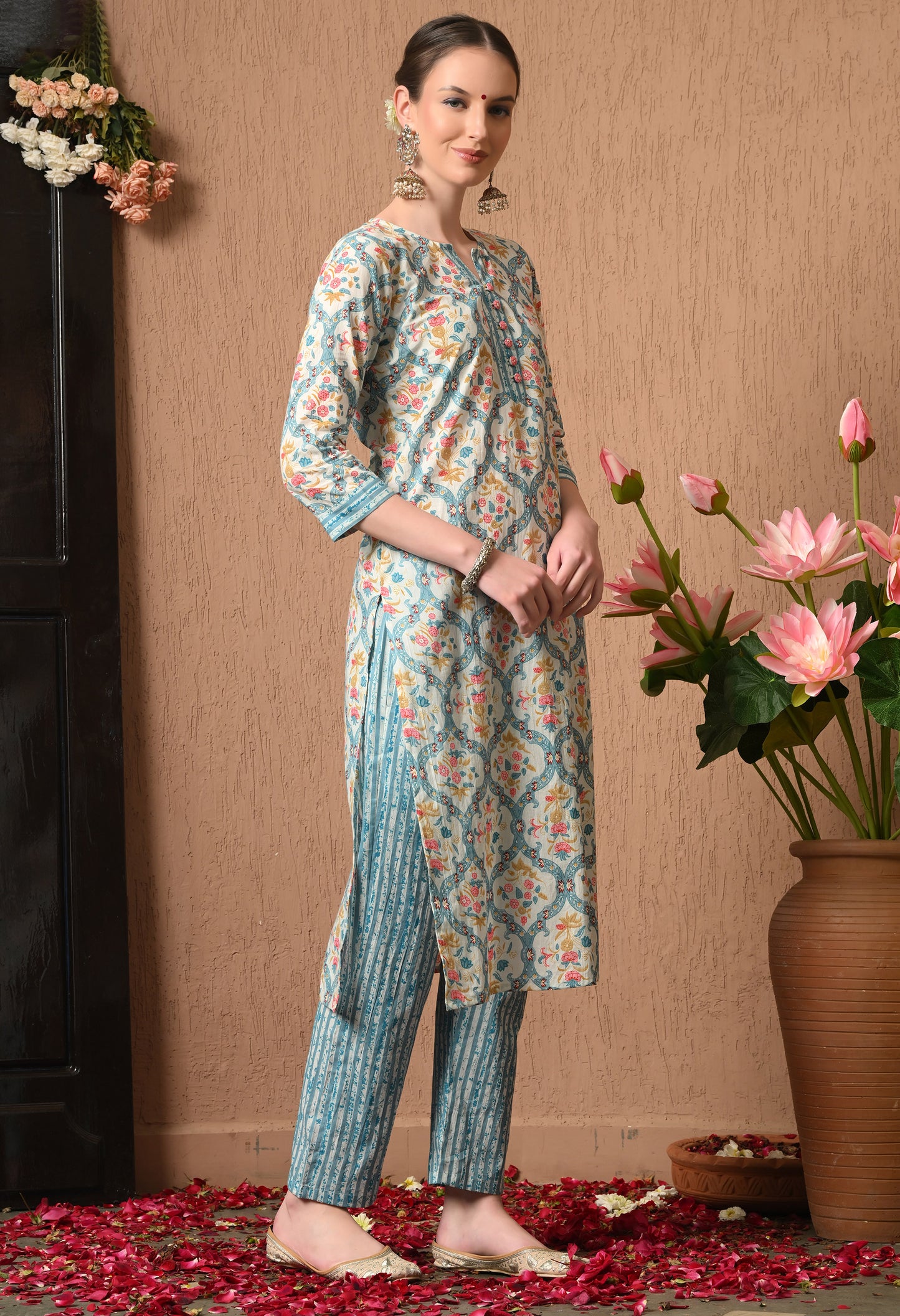 Floral Printed V-Neck Pure Cotton Kurta Set With Dupatta
