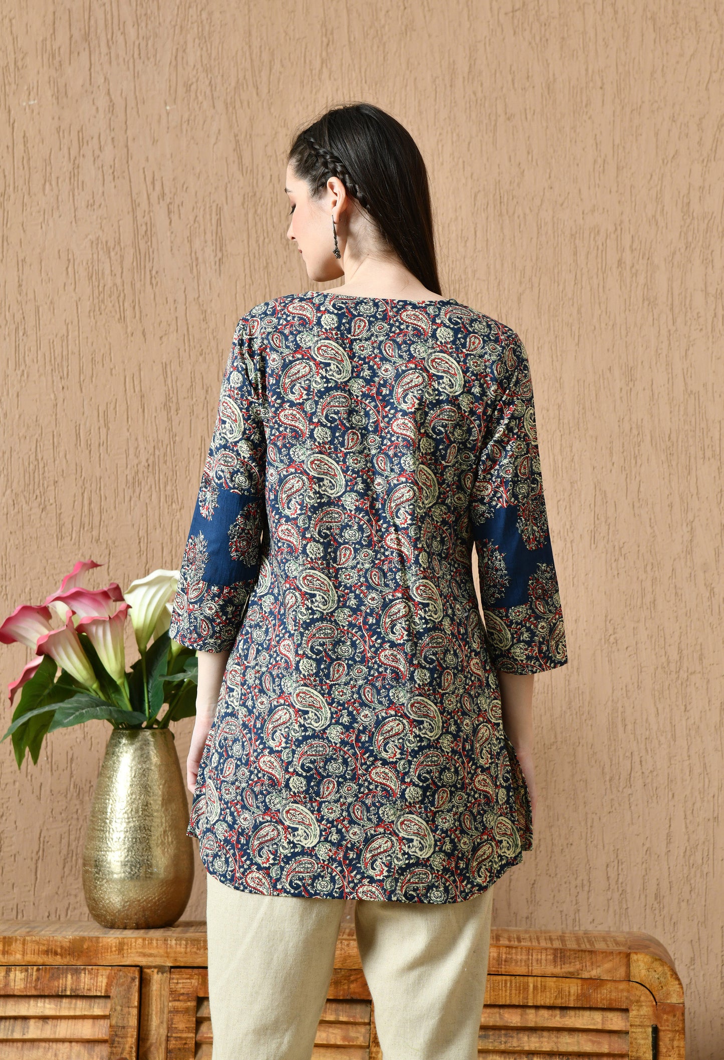 Ethnic Printed V-Neck Pure Cotton Straight Kurti