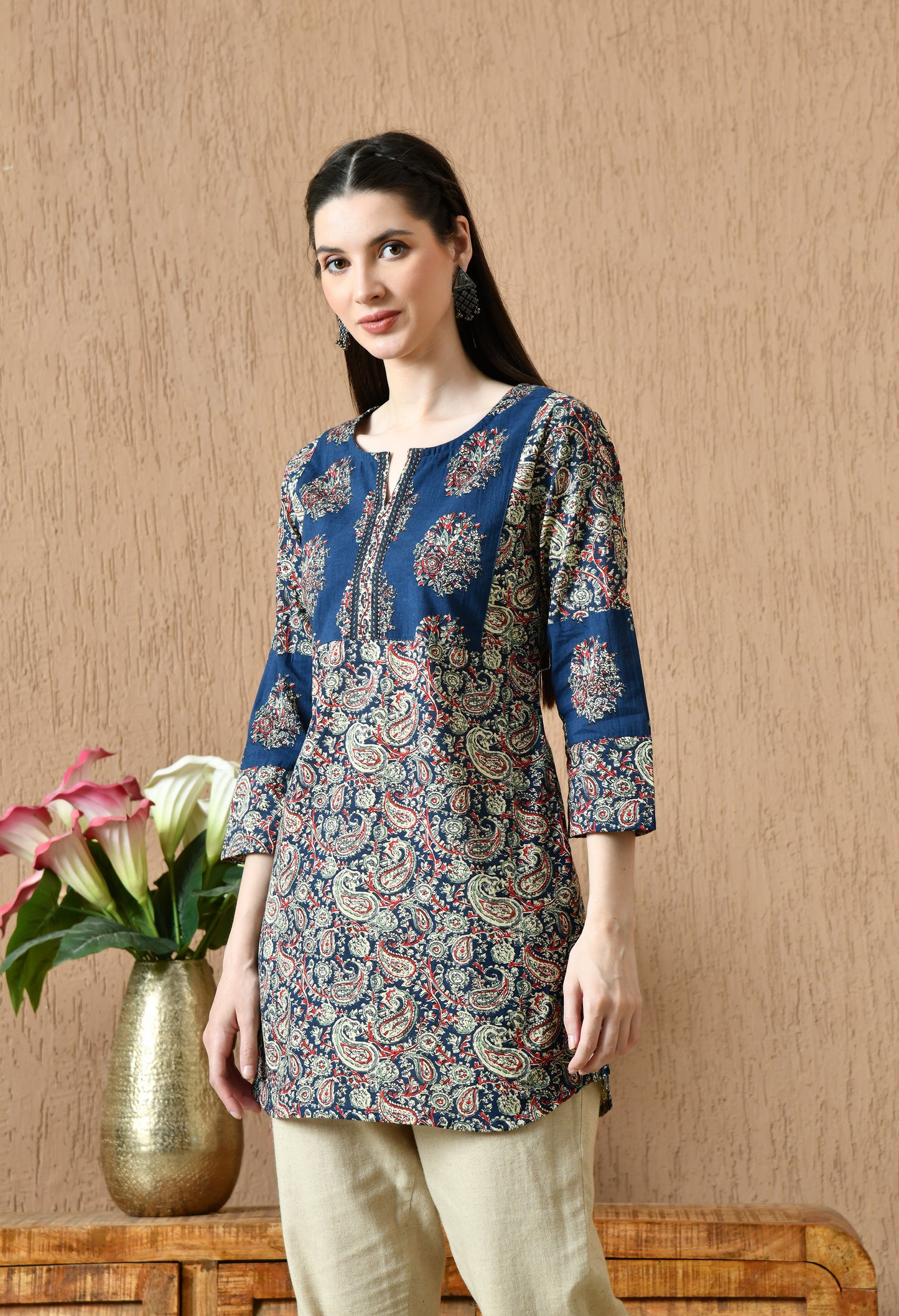 Ethnic Printed V-Neck Pure Cotton Straight Kurti