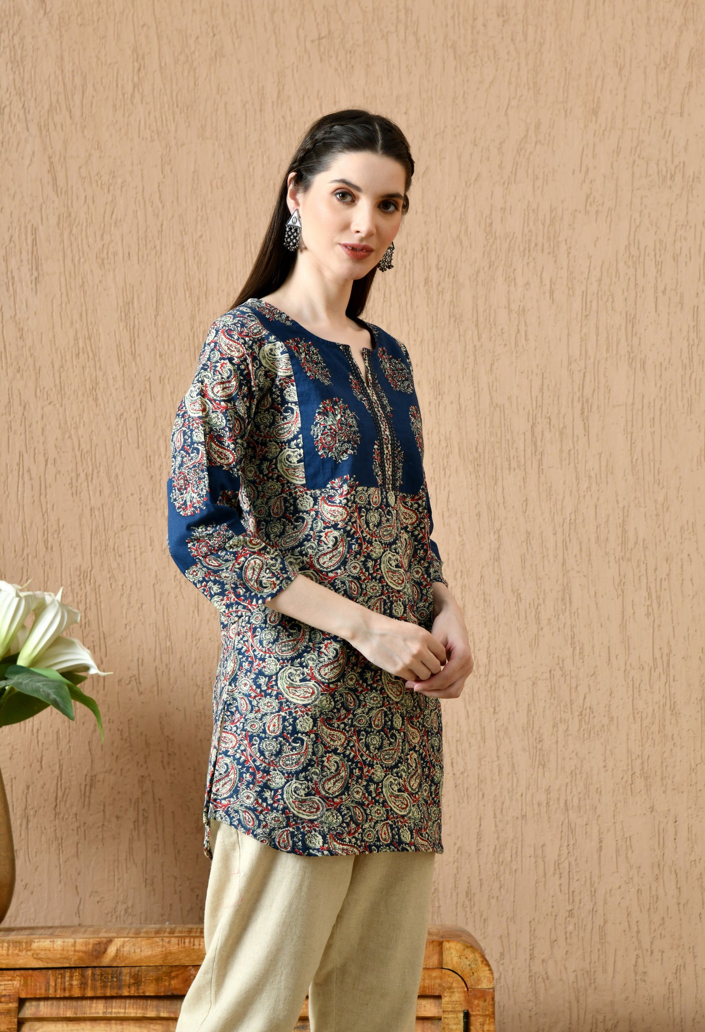 Ethnic Printed V-Neck Pure Cotton Straight Kurti