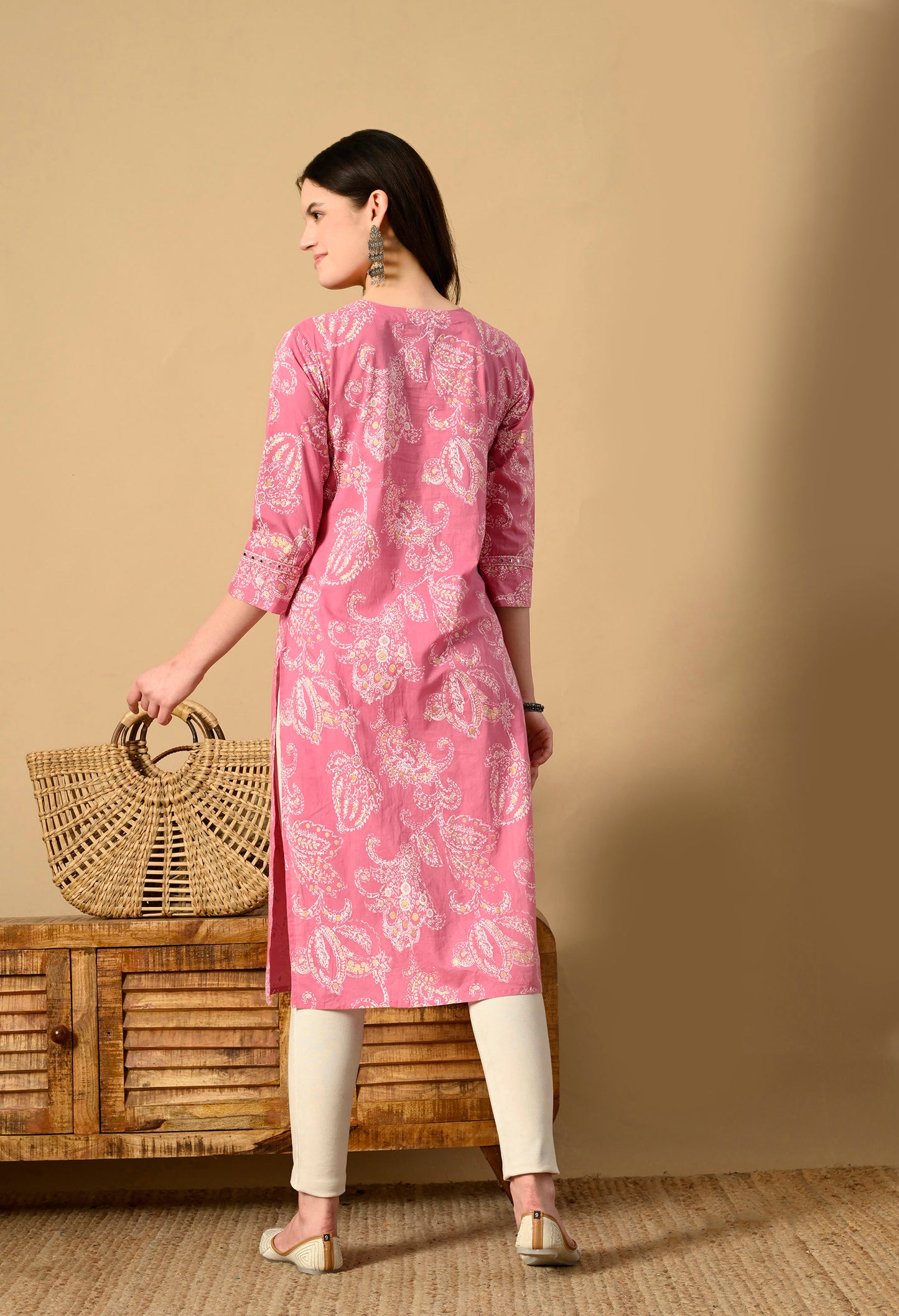 Floral Embroidered Straight Kurta