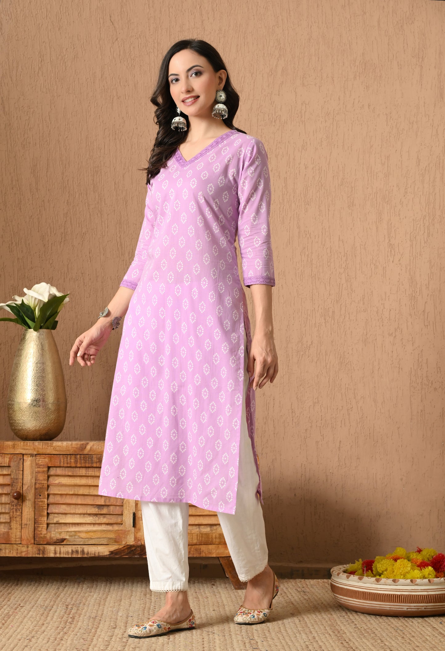 Floral Printed V-Neck Straight Kurta