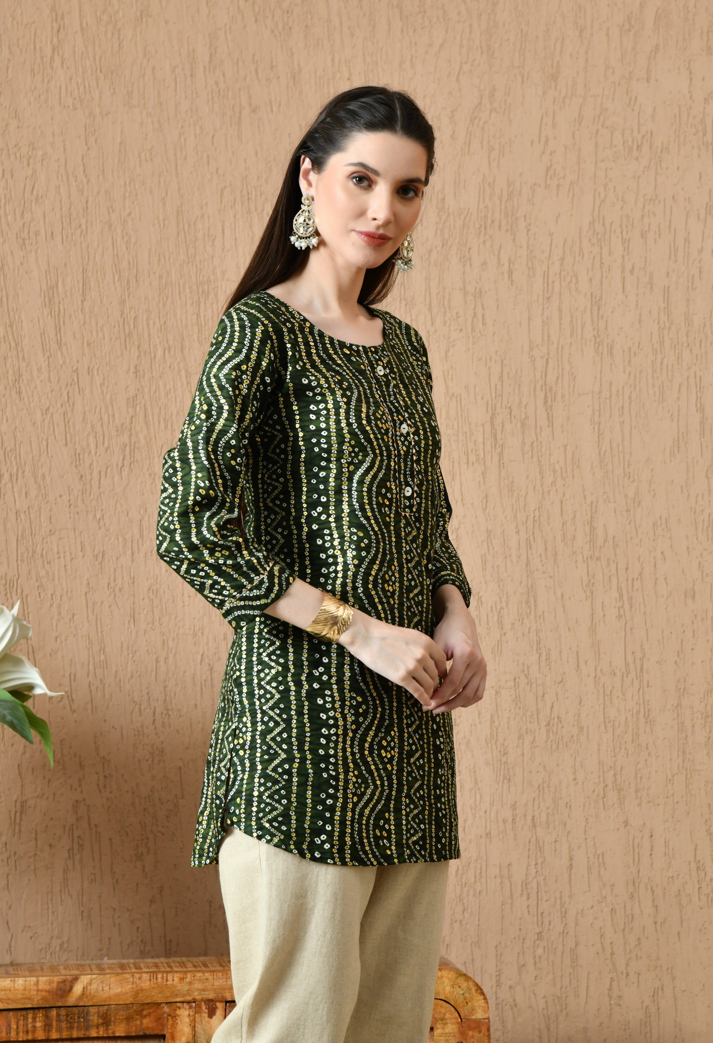 Round Neck Bandhani Printed Straight Kurti