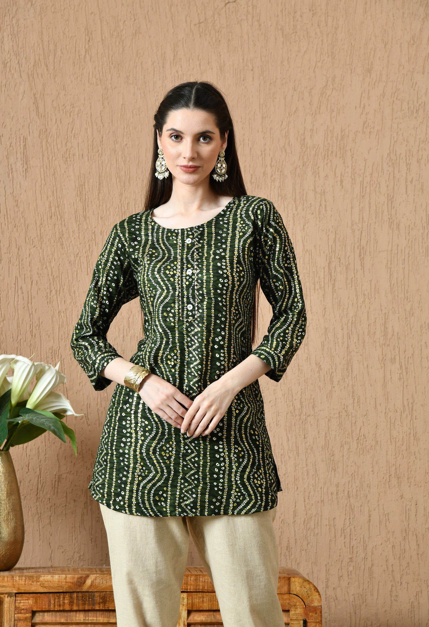 Round Neck Bandhani Printed Straight Kurti