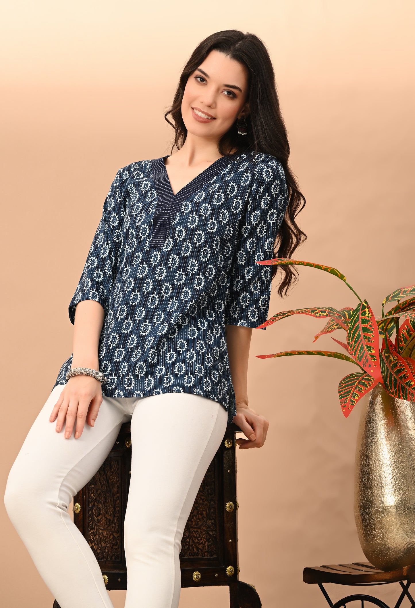 Floral Printed V-Neck Straight Short Pure Cotton Kurti