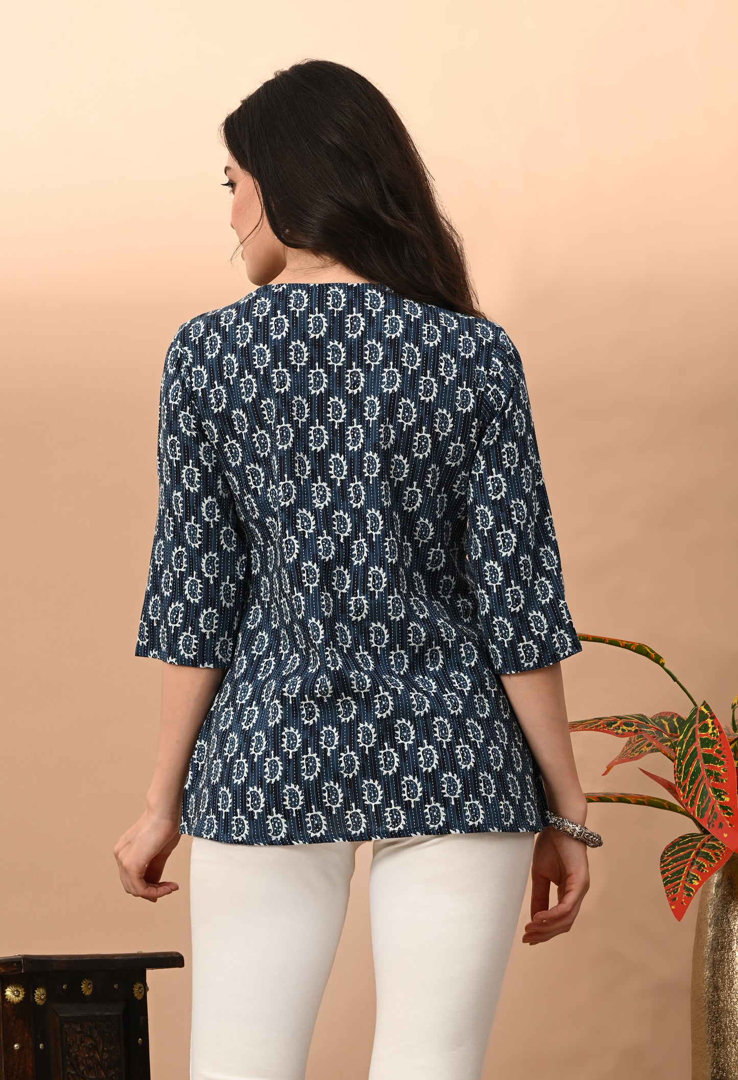 Floral Printed V-Neck Straight Short Pure Cotton Kurti