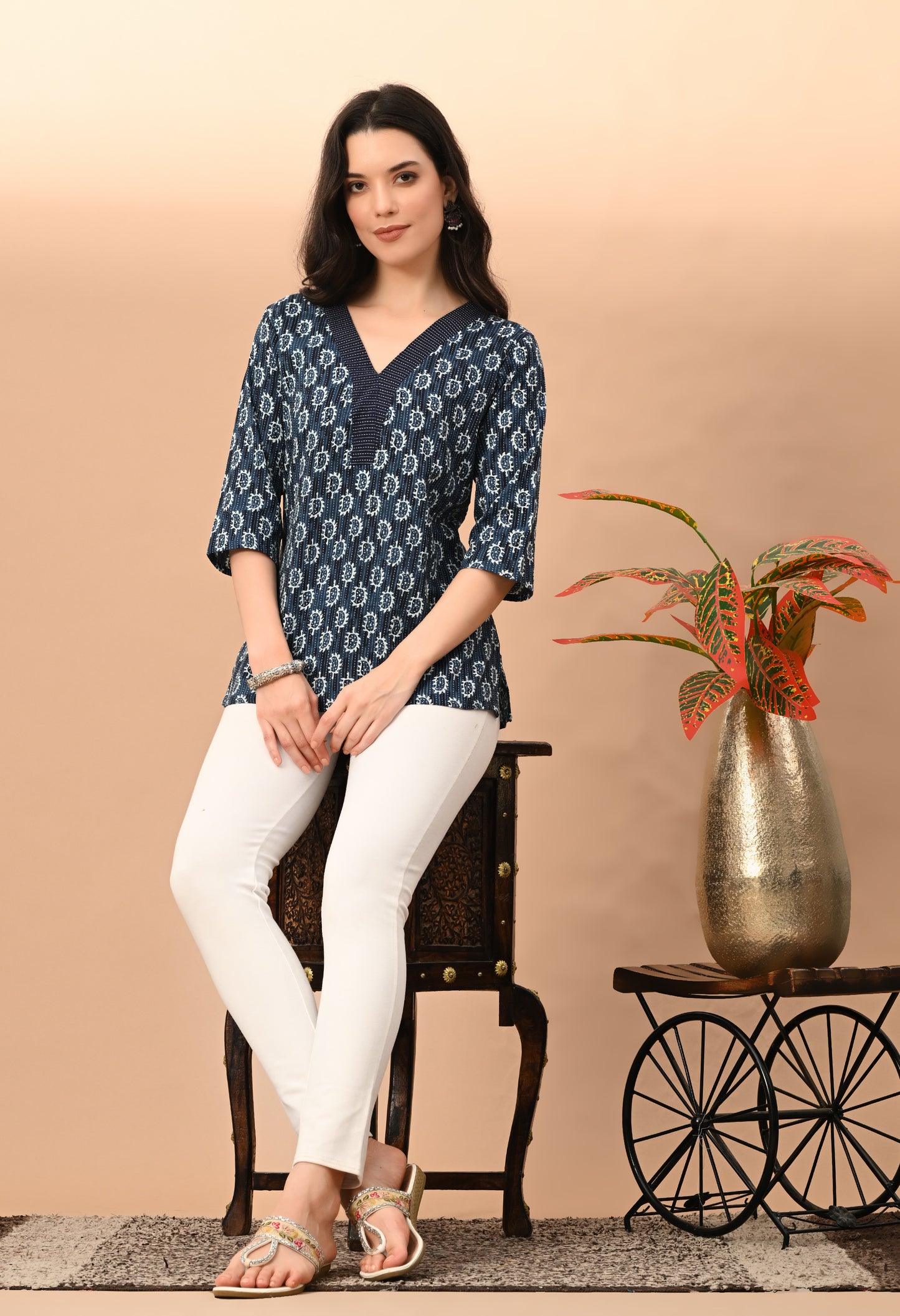Floral Printed V-Neck Straight Short Pure Cotton Kurti