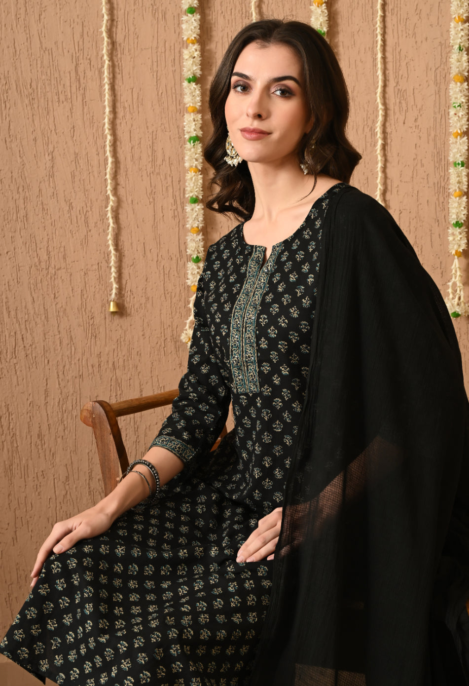 Ethnic Motifs Printed Regular Pure Cotton Kurta Set With Dupatta