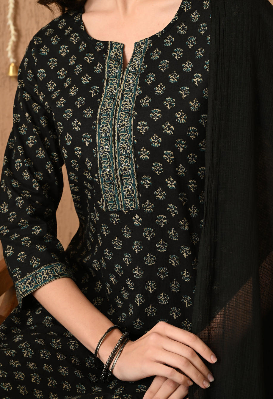 Ethnic Motifs Printed Regular Pure Cotton Kurta Set With Dupatta