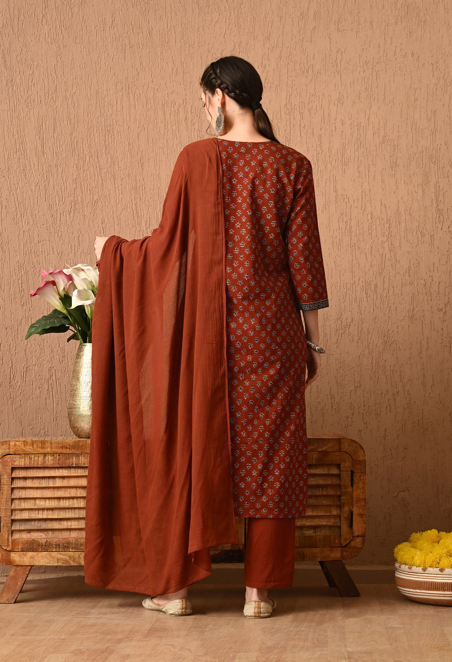 Floral Printed Regular Pure Cotton Kurta Set With Dupatta
