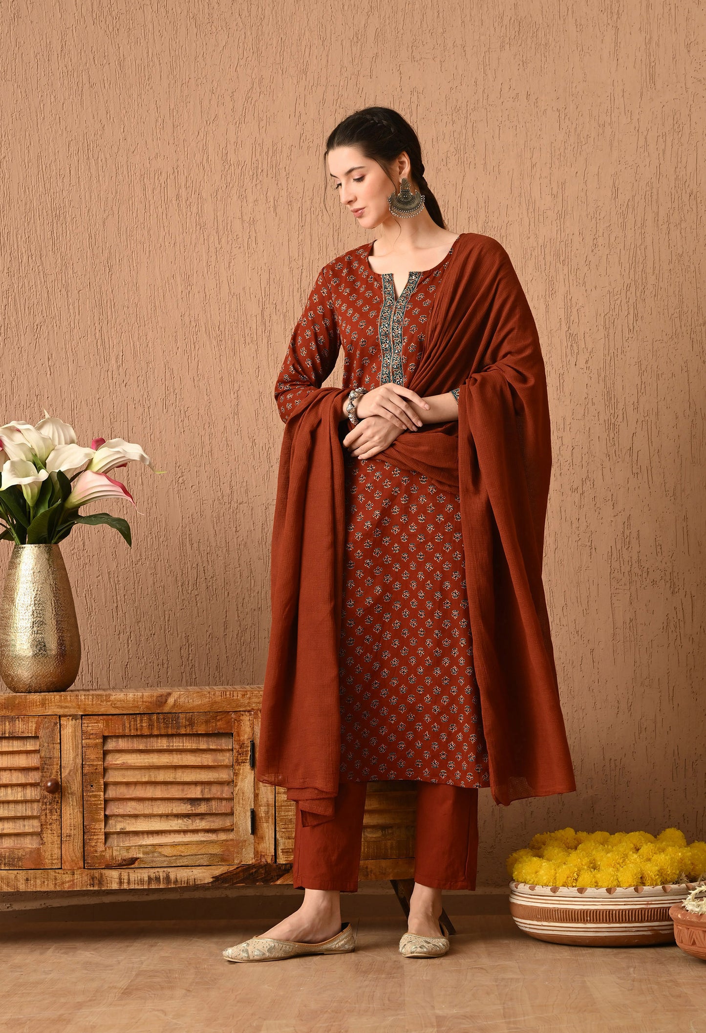 Floral Printed Regular Pure Cotton Kurta Set With Dupatta