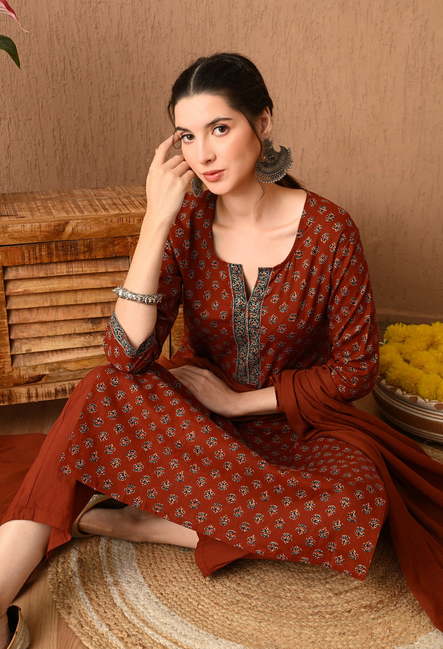 Floral Printed Regular Pure Cotton Kurta Set With Dupatta