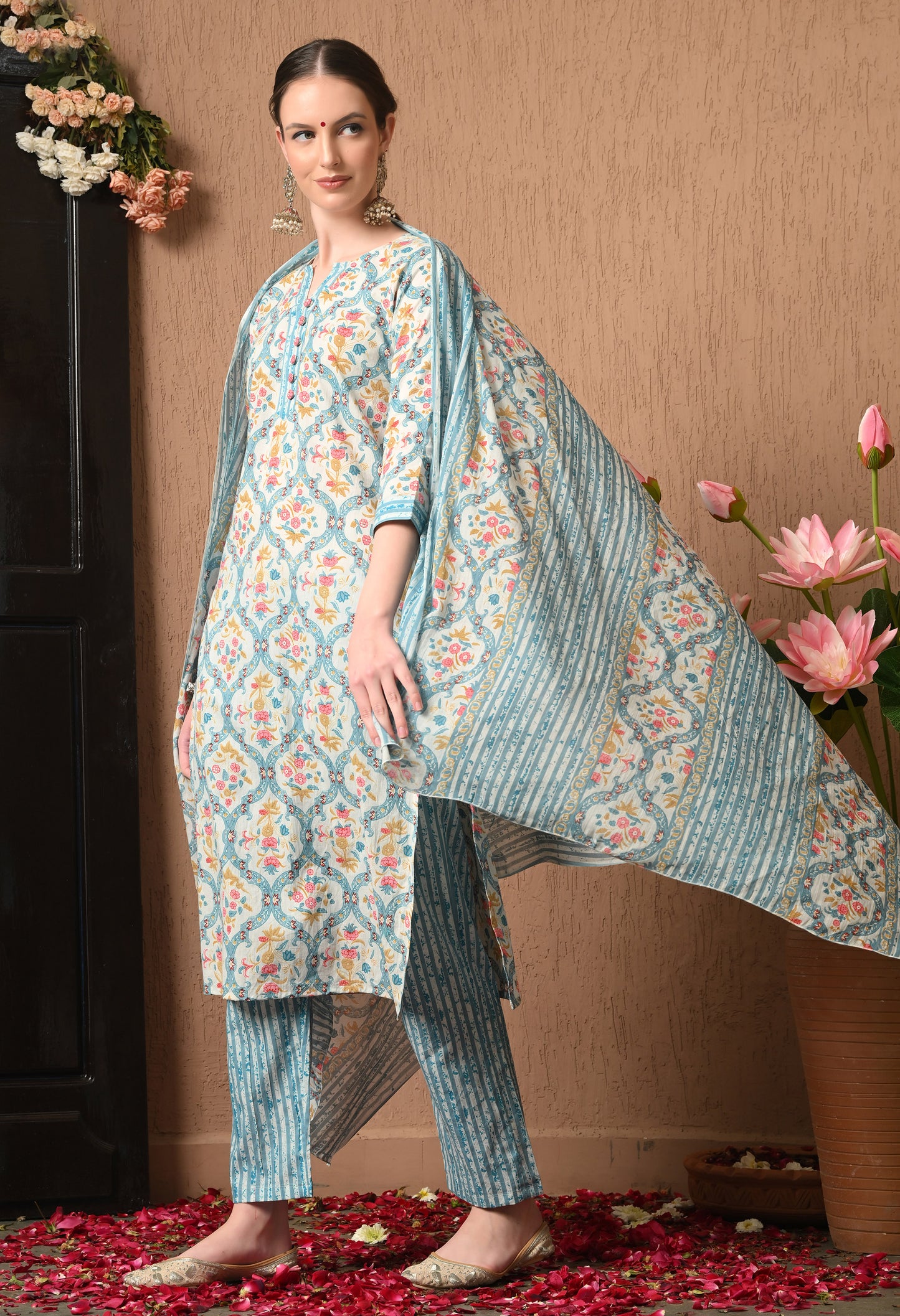 Floral Printed V-Neck Pure Cotton Kurta Set With Dupatta