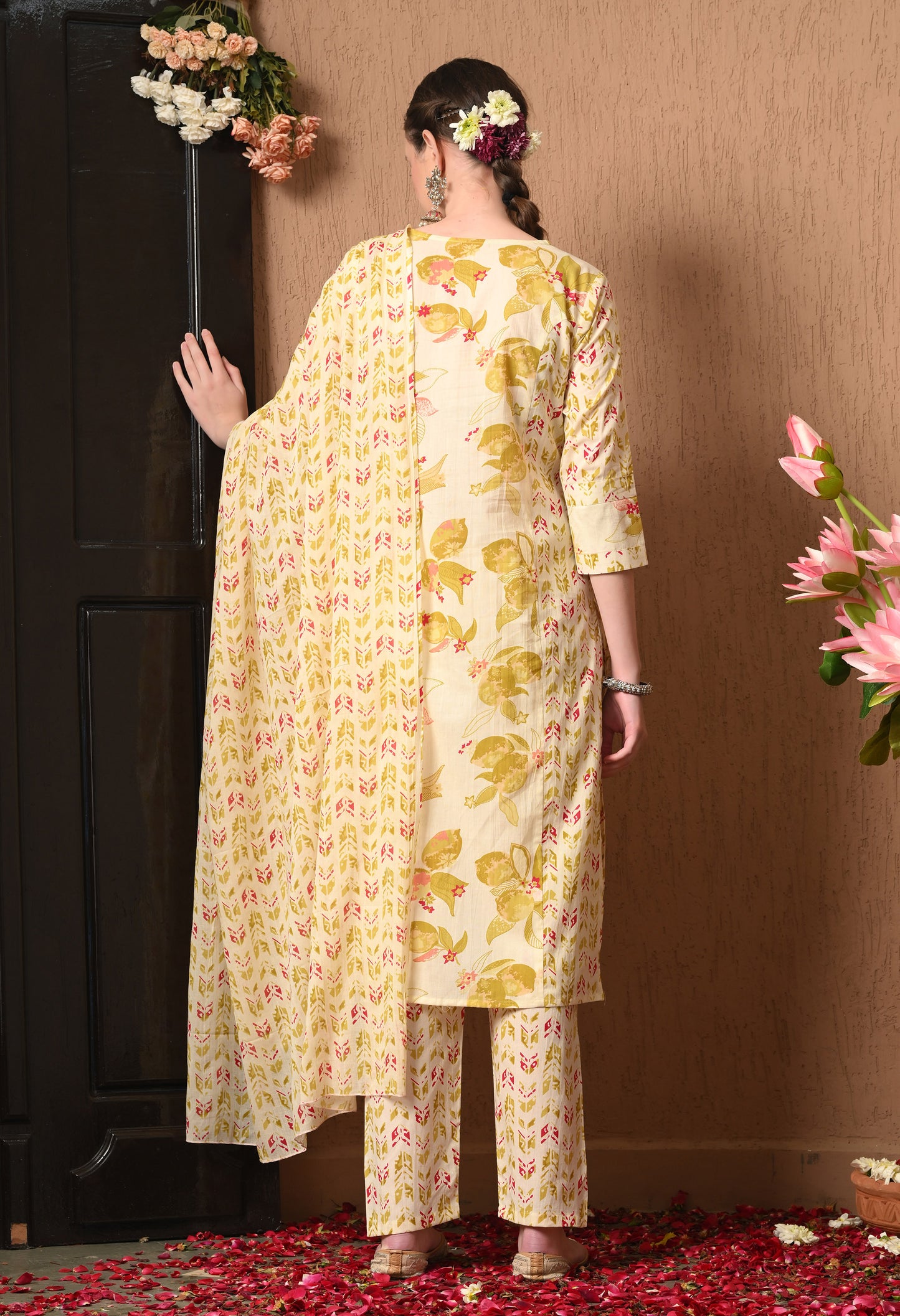 Floral Printed Kurta Pant Set with Dupatta