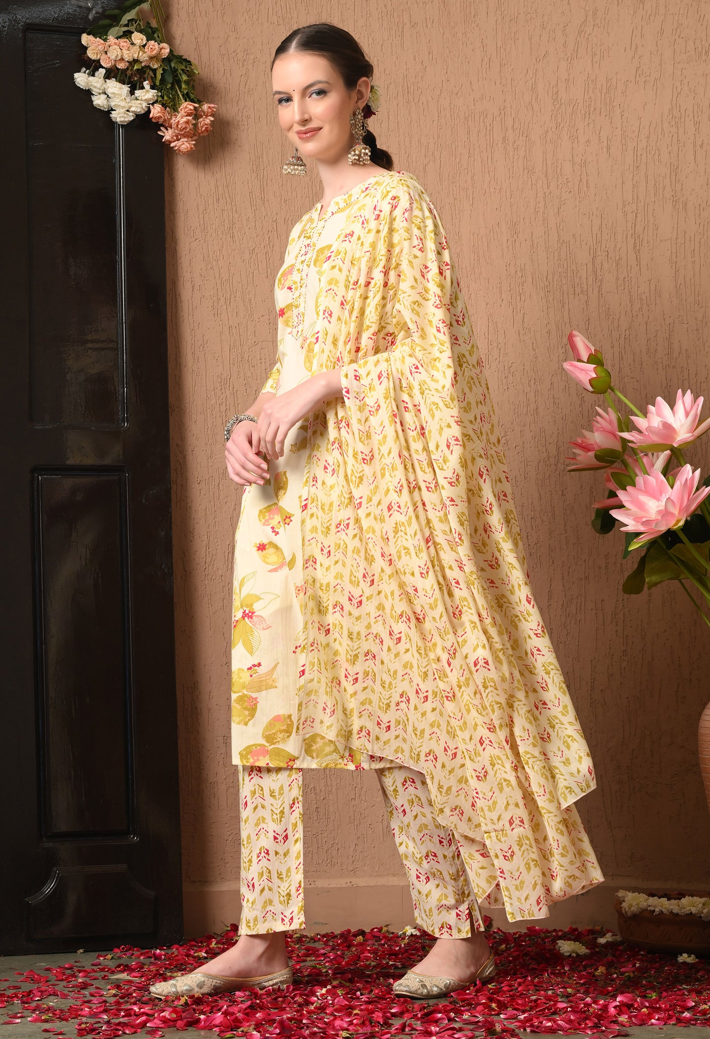 Floral Printed Kurta Pant Set with Dupatta