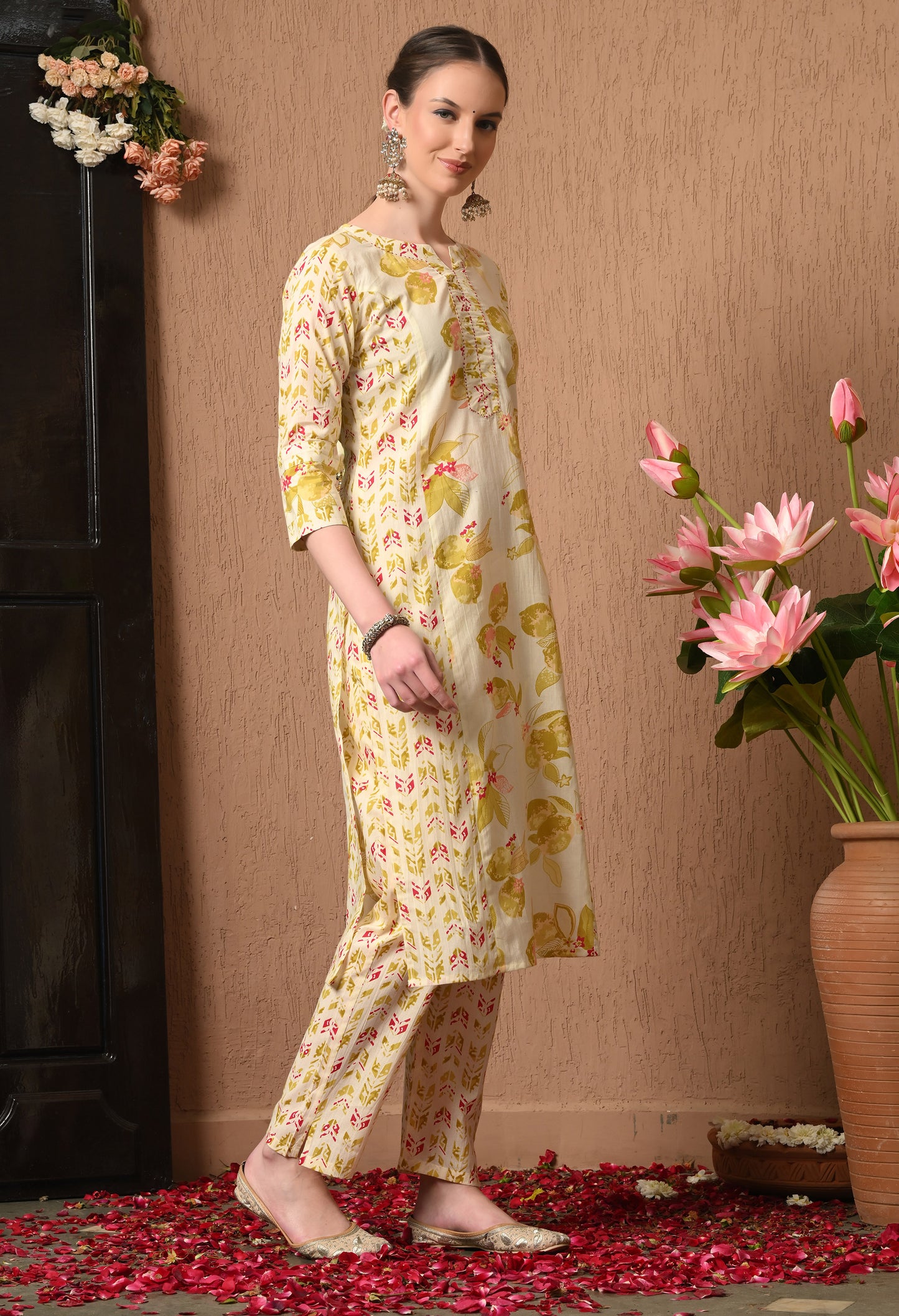 Floral Printed Kurta Pant Set with Dupatta